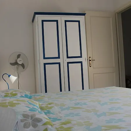 Casa Lauru 아파트 레우카
